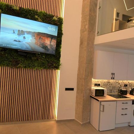 Biblioteca De Lujo En El Centro Historico De Malaga Apartman Kültér fotó