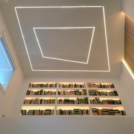 Biblioteca De Lujo En El Centro Historico De Malaga Apartman Kültér fotó